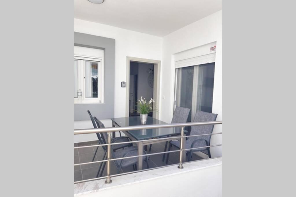 Polychrono New 2 Bedroom Apt. Just By The Sea! 外观 照片