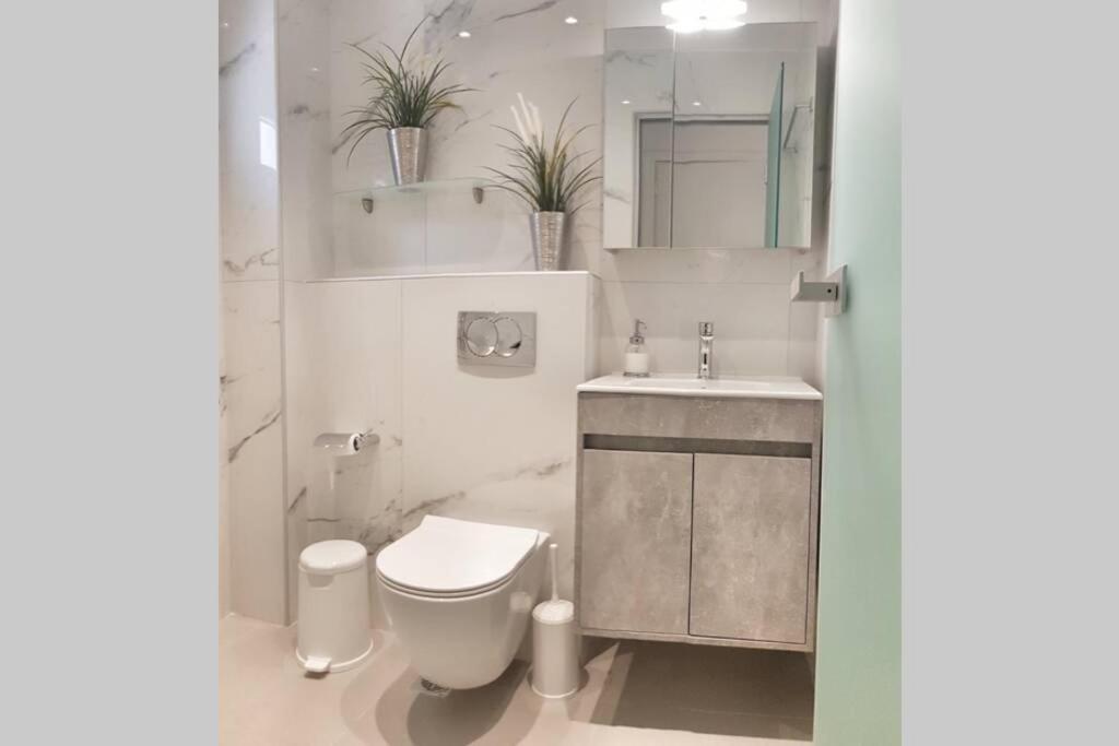 Polychrono New 2 Bedroom Apt. Just By The Sea! 外观 照片