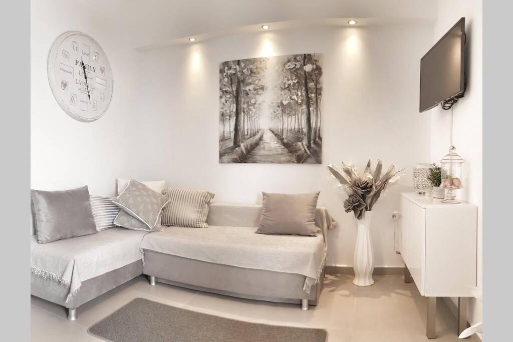 Polychrono New 2 Bedroom Apt. Just By The Sea! 外观 照片