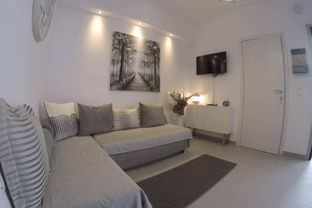 Polychrono New 2 Bedroom Apt. Just By The Sea! 外观 照片
